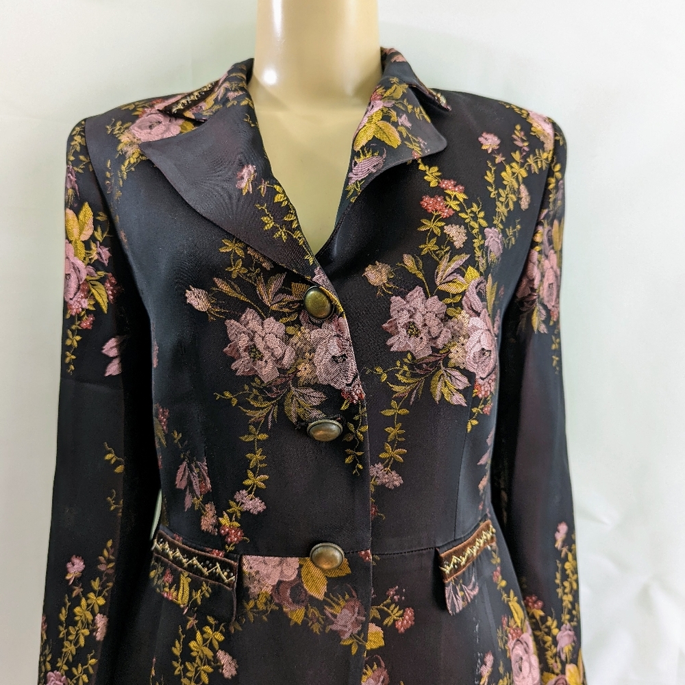 NWT,,👠🍷 LOUBEN 👠🍷 Gorgeous shimmer Blazer
